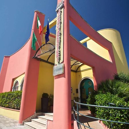 Lo Scacciapensieri Hotel & Restaurant Monteroni di Lecce Dış mekan fotoğraf