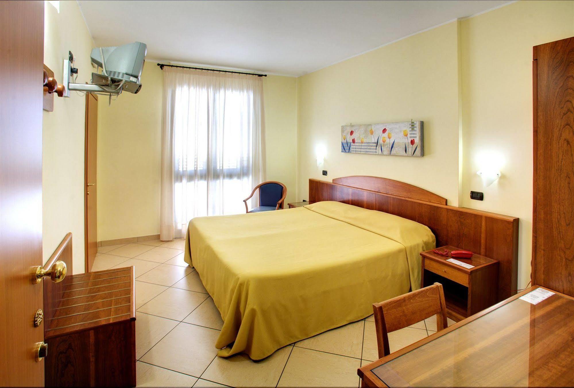 Lo Scacciapensieri Hotel & Restaurant Monteroni di Lecce Dış mekan fotoğraf