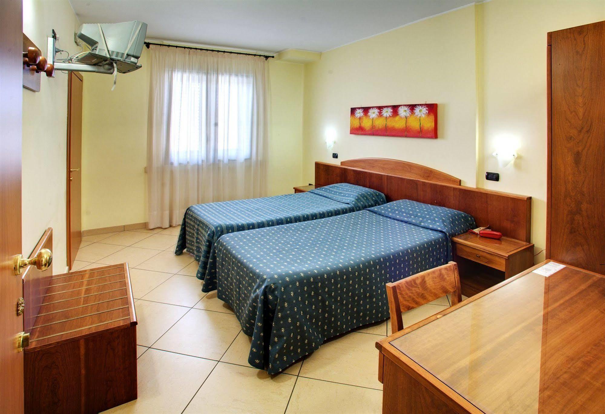 Lo Scacciapensieri Hotel & Restaurant Monteroni di Lecce Dış mekan fotoğraf