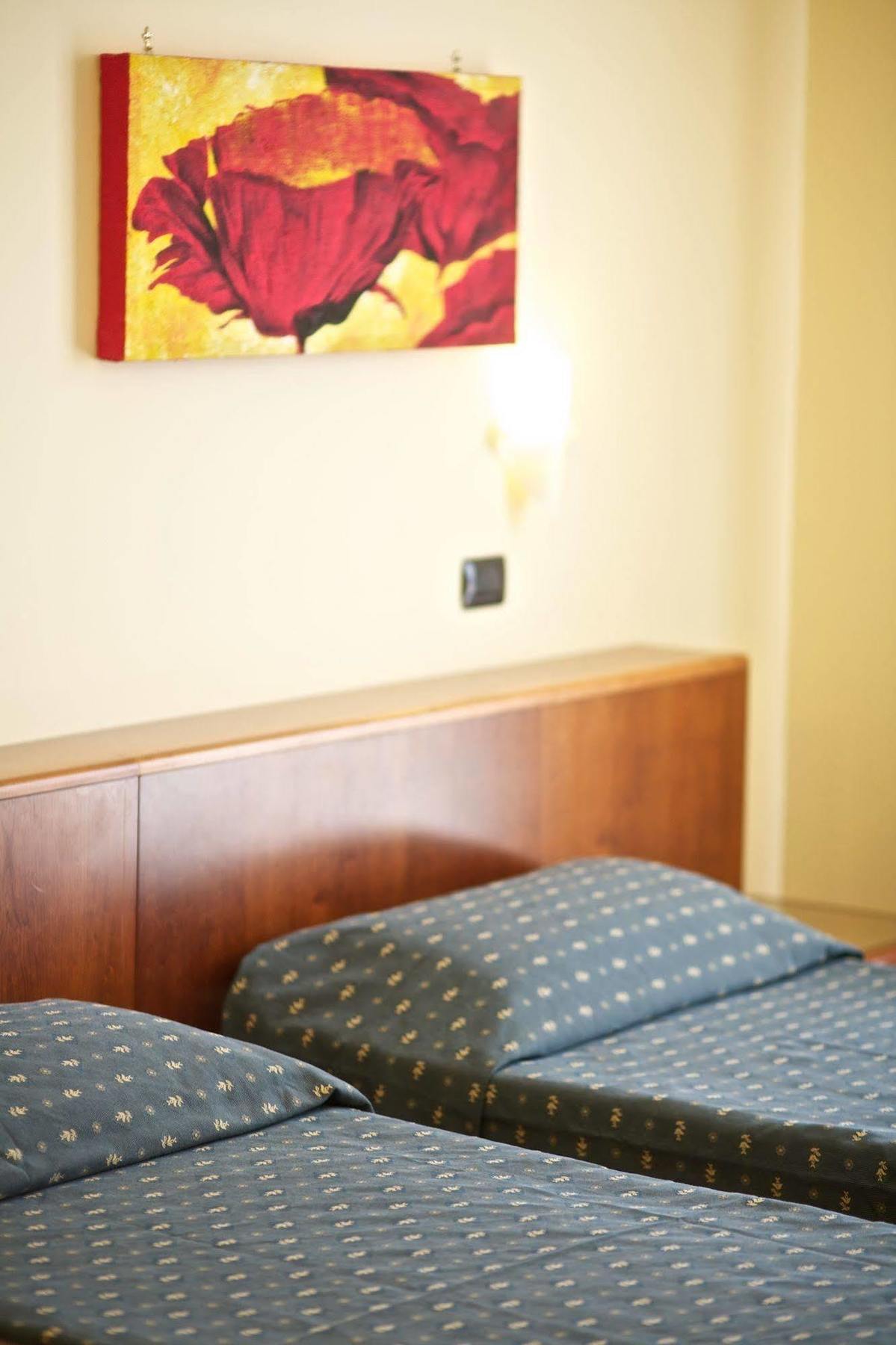 Lo Scacciapensieri Hotel & Restaurant Monteroni di Lecce Dış mekan fotoğraf